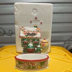 Department 56 M&M's Holiday Village Set - Red, Green, White